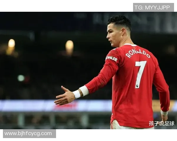 4号球衣的足球巨星们：探索历史上最具传奇性的中场与防线人物