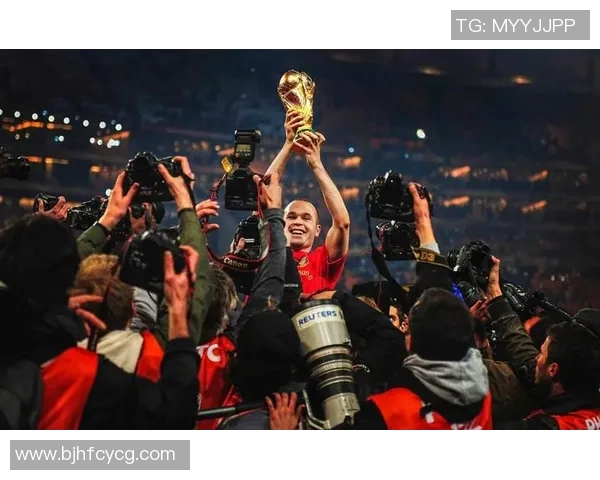 90年代足球巨星回顾:那些定义时代的球场传奇与辉煌时刻 90年代足球巨星回顾:那些定义时代的球场传奇与辉煌时刻