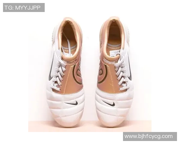 世界足球鞋20大球星推荐 每一双都见证传奇进球瞬间 世界足球鞋20大球星推荐 每一双都见证传奇进球瞬间