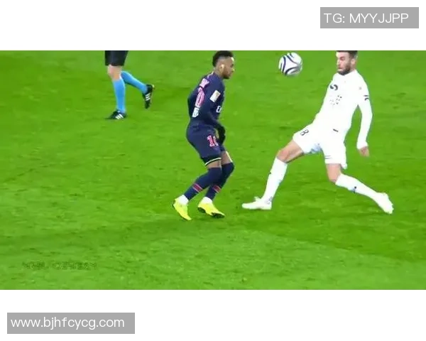 以足球球星为灵感打造虚拟人物形象探讨球场内外的独特魅力与挑战