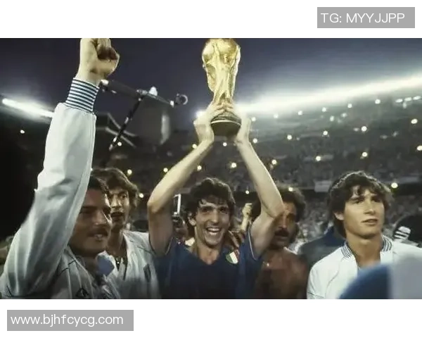 传奇足球巨星之辉煌岁月与永恒足迹盘点 传奇足球巨星之辉煌岁月与永恒足迹盘点