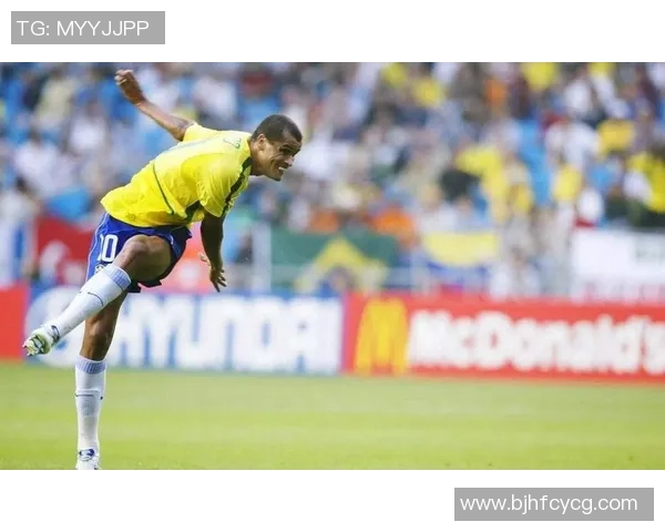 加查：巴西足球传奇的崛起与荣耀背后的奋斗故事