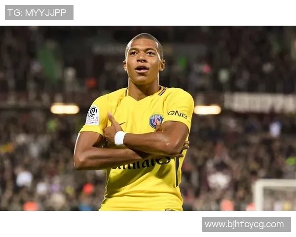 姆巴佩足球球衣推荐与穿搭指南 让你成为赛场焦点 姆巴佩足球球衣推荐与穿搭指南 让你成为赛场焦点