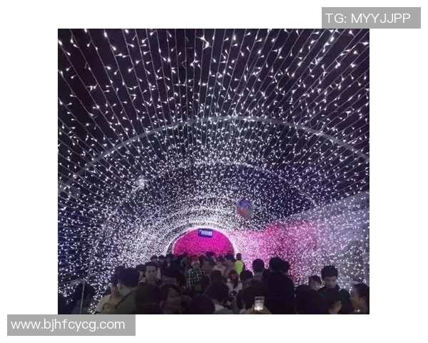 梦幻足球星空灯点亮夜空 创意家居照明为你打造足球梦境